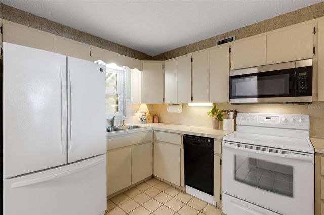 7665 SUN ISLAND DRIVE S 407, South Pasadena, FL 33707