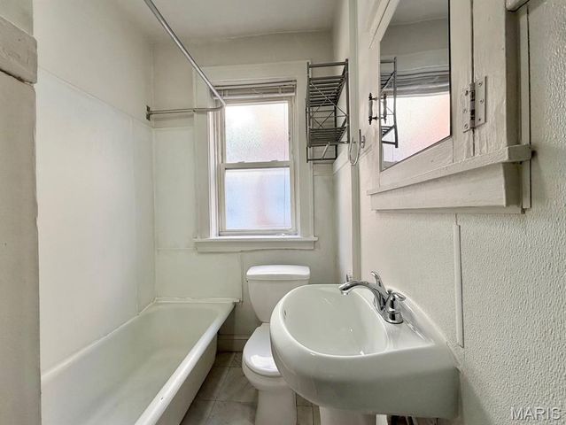 4626 Shenandoah Avenue, St Louis, MO 63110