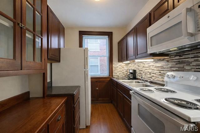 4626 Shenandoah Avenue, St Louis, MO 63110