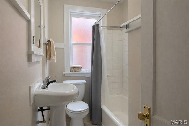 4626 Shenandoah Avenue, St Louis, MO 63110