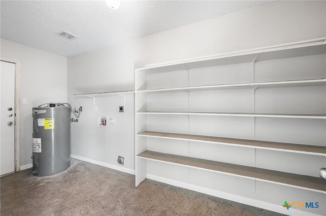 8010 Chestnut Gate Drive, Converse, TX 78109