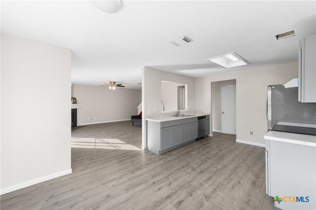 8010 Chestnut Gate Drive, Converse, TX 78109