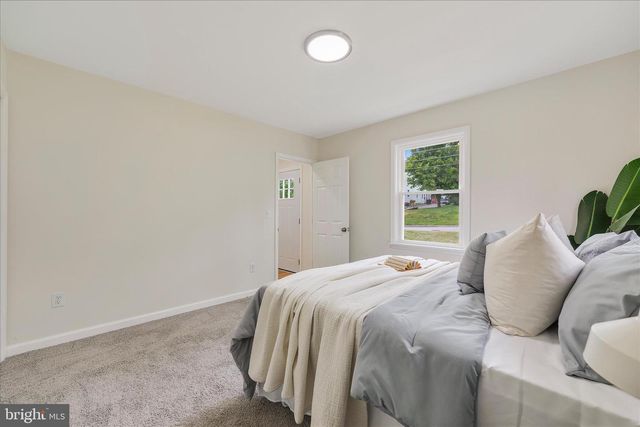 711 WOODLAND DR, Baltimore, MD 21227