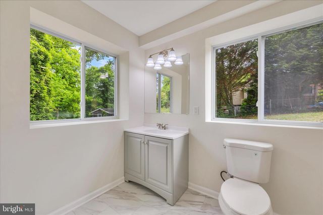 711 WOODLAND DR, Baltimore, MD 21227