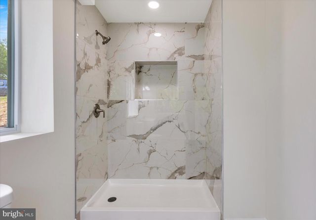 711 WOODLAND DR, Baltimore, MD 21227