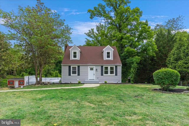 711 WOODLAND DR, Baltimore, MD 21227