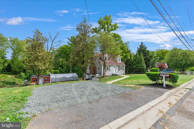 711 WOODLAND DR, Baltimore, MD 21227