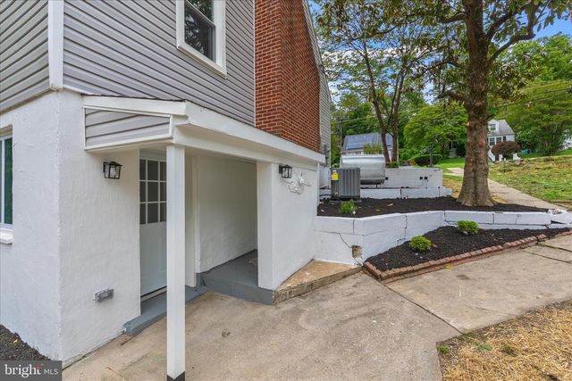 711 WOODLAND DR, Baltimore, MD 21227