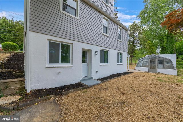711 WOODLAND DR, Baltimore, MD 21227