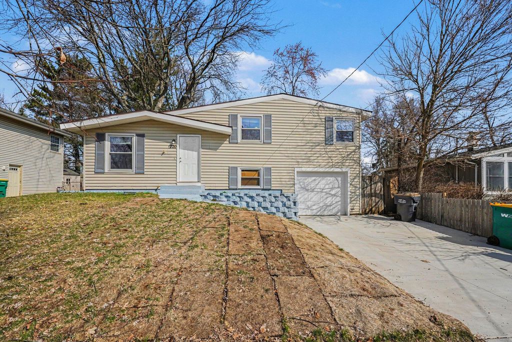 720 Flamingo Avenue, Portage City, MI 49024