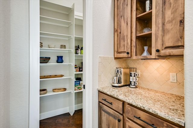 4408 Blacksmith CV, Spicewood, TX 78669