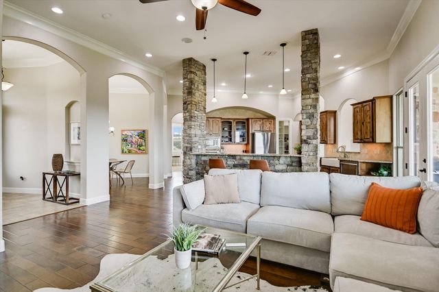 4408 Blacksmith CV, Spicewood, TX 78669