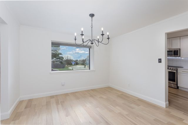 1913 E Branch Hollow Drive, Carrollton, TX 75007