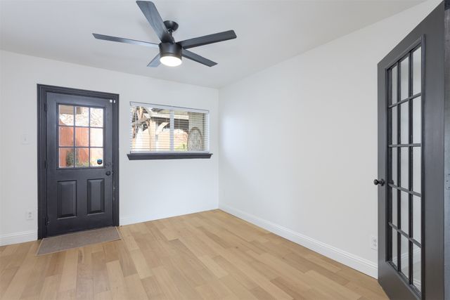 1913 E Branch Hollow Drive, Carrollton, TX 75007