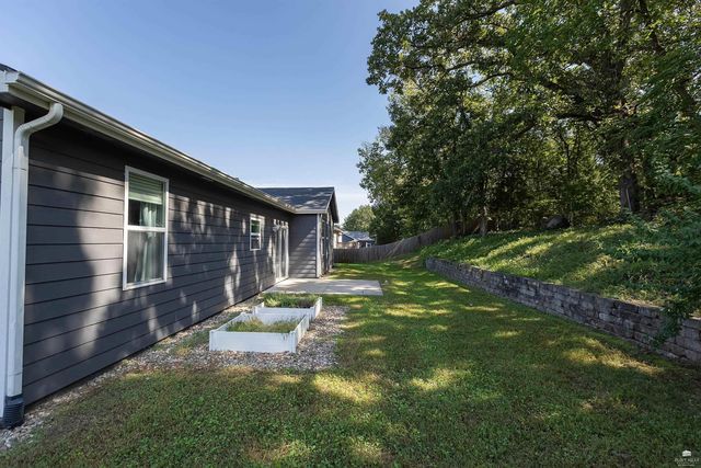 933 Highland Ridge Drive, Manhattan, KS 66503