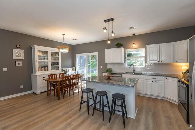 933 Highland Ridge Drive, Manhattan, KS 66503