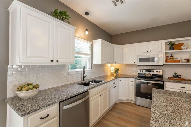 933 Highland Ridge Drive, Manhattan, KS 66503