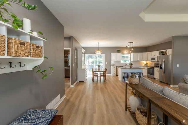 933 Highland Ridge Drive, Manhattan, KS 66503