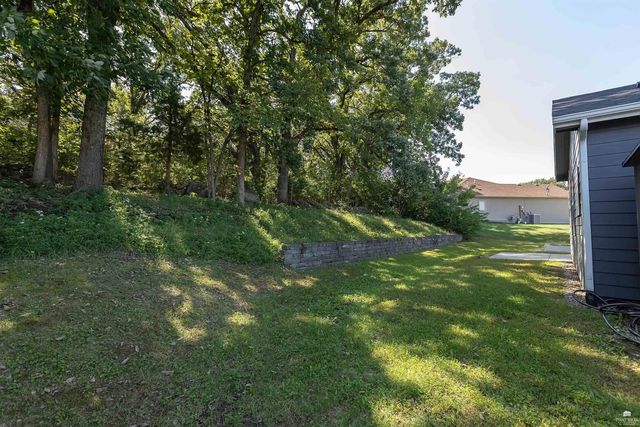 933 Highland Ridge Drive, Manhattan, KS 66503