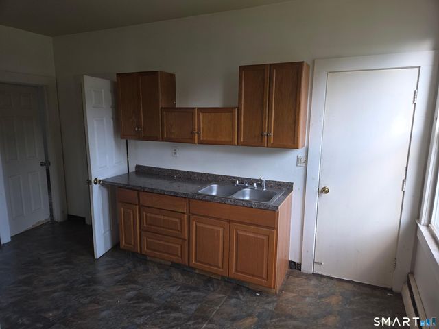 427 Center Street, Meriden, CT 06450