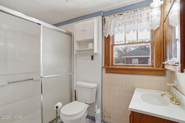 1541 Oakland Parkway, Lima, OH 45805