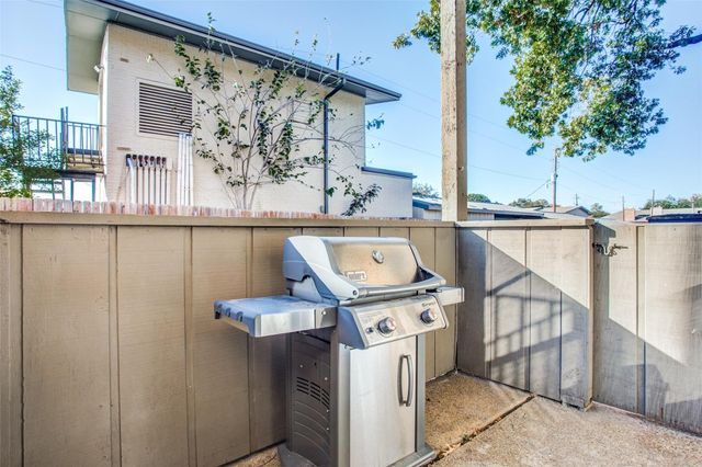 10421 High Hollows Drive 111, Dallas, TX 75230