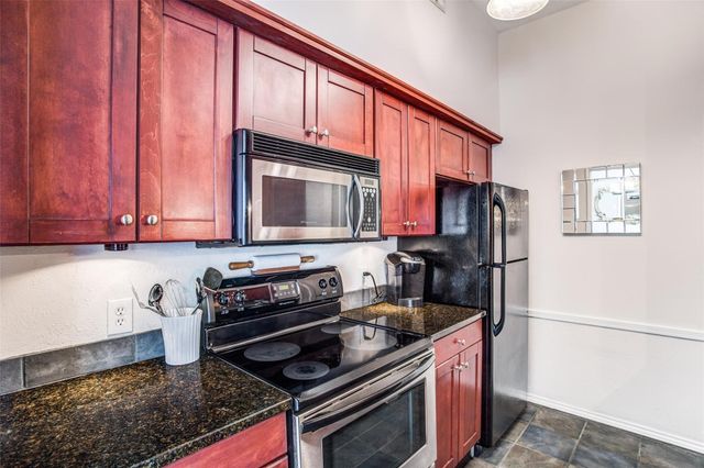 10421 High Hollows Drive 111, Dallas, TX 75230