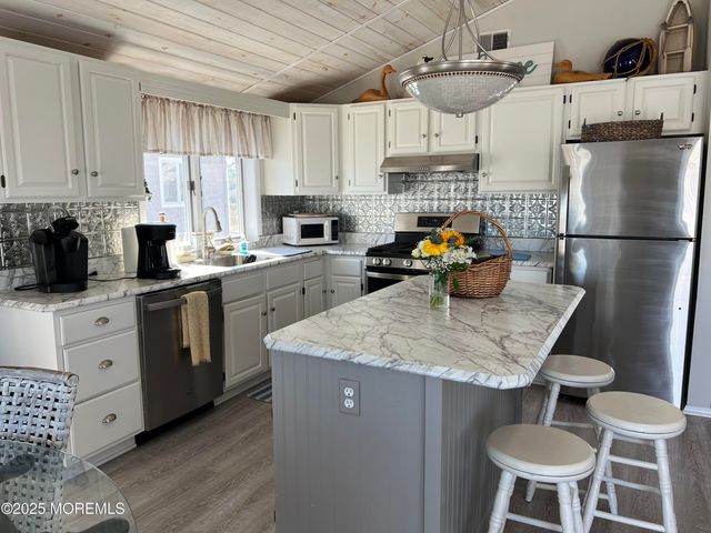 27 S Dayton Drive, Little Egg Harbor, NJ 08087