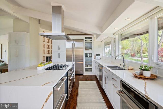1924 THOMAS DR, Annapolis, MD 21409