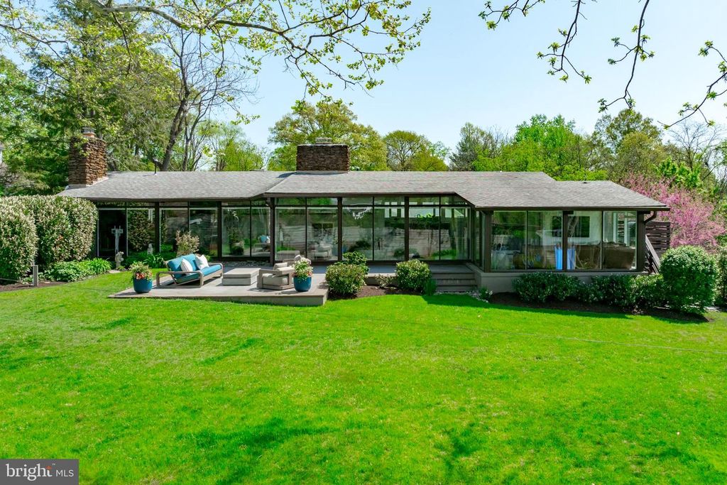 1924 THOMAS DR, Annapolis, MD 21409