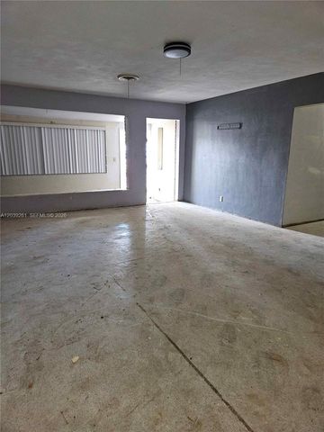 4506 Taft St, Hollywood, FL 33021