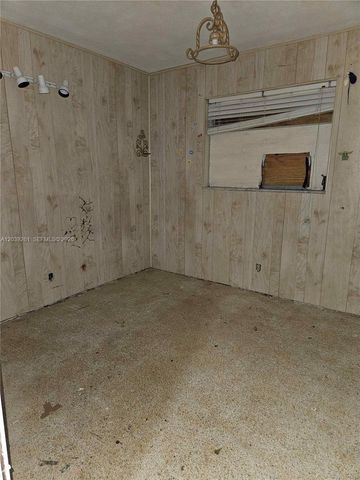 4506 Taft St, Hollywood, FL 33021