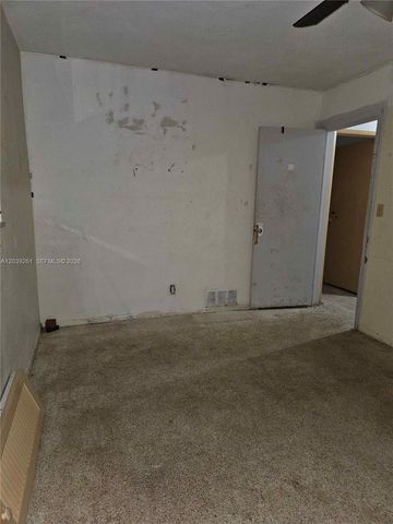 4506 Taft St, Hollywood, FL 33021