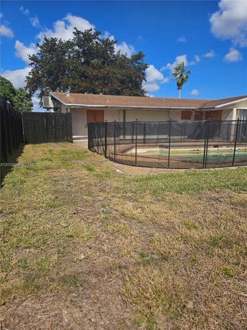 4506 Taft St, Hollywood, FL 33021