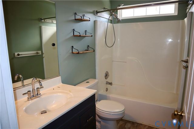 912 Scotch Pine Ct, Sandston, VA 23150