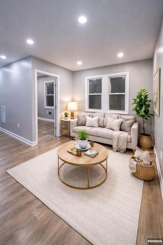 633 Thomas Boulevard, East Orange, NJ 07017