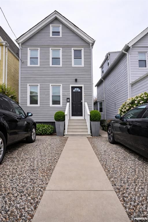 633 Thomas Boulevard, East Orange, NJ 07017