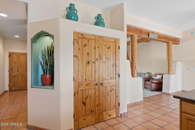 39955 N ECHO CANYON Drive, Cave Creek, AZ 85331