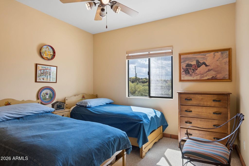 Image 17 of property listing at 39955 N ECHO CANYON Drive, Cave Creek, AZ 85331