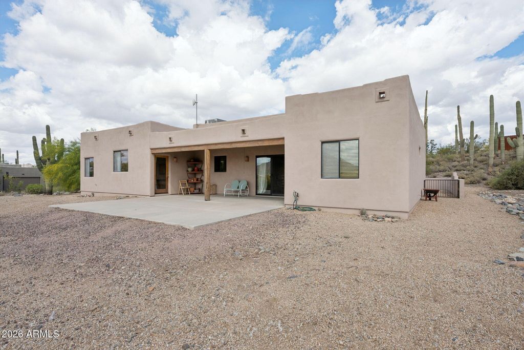 Image 21 of property listing at 39955 N ECHO CANYON Drive, Cave Creek, AZ 85331