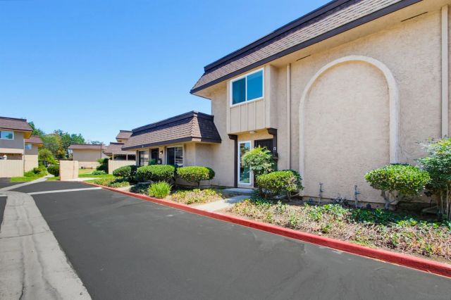 2121 E Grand Ave C12, Escondido, CA 92027