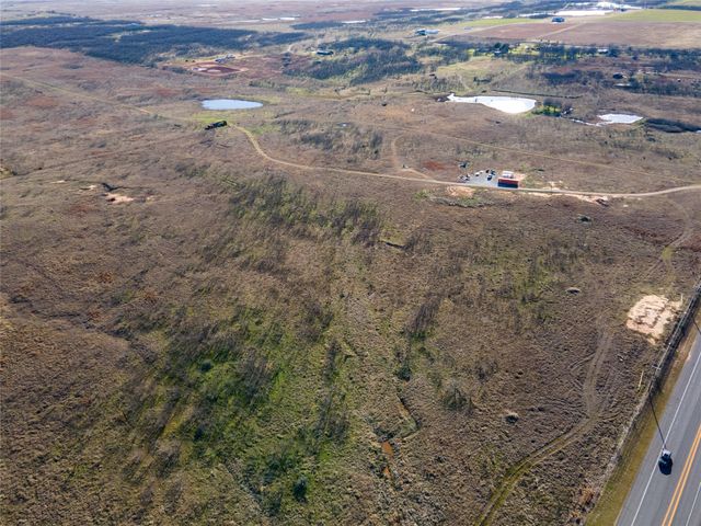 Tract 2 82 Highway, Henrietta, TX 76365