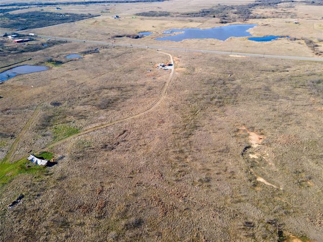 Tract 2 82 Highway, Henrietta, TX 76365
