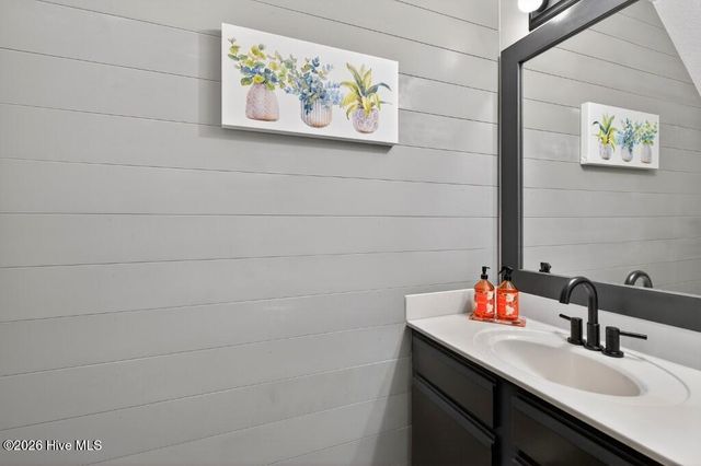 41 Pirates Cove Drive, Swansboro, NC 28584