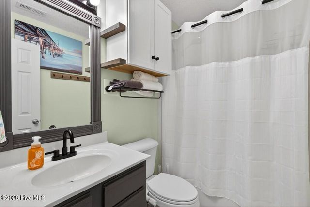 41 Pirates Cove Drive, Swansboro, NC 28584