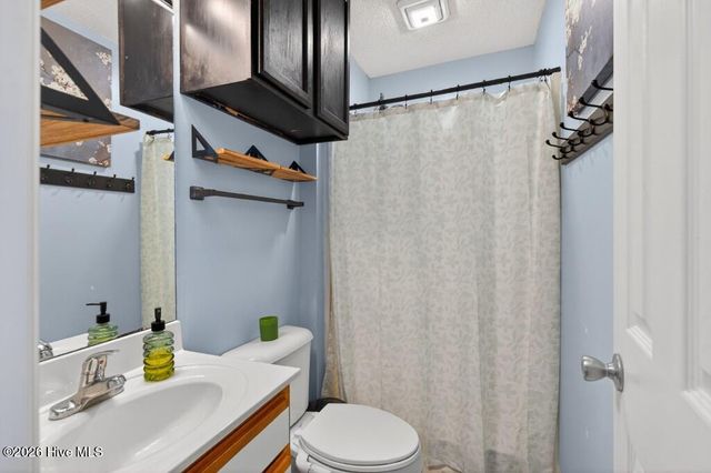 41 Pirates Cove Drive, Swansboro, NC 28584