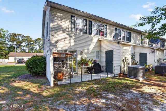 41 Pirates Cove Drive, Swansboro, NC 28584