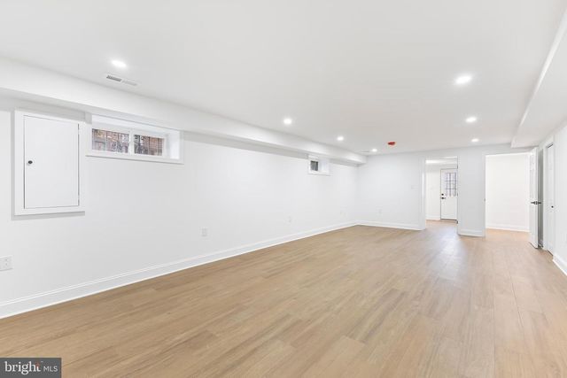 2016 32ND ST SE, Washington, DC 20020