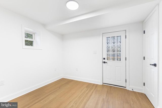 2016 32ND ST SE, Washington, DC 20020