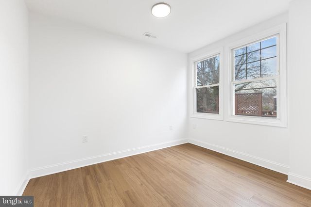 2016 32ND ST SE, Washington, DC 20020